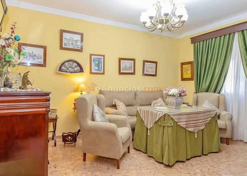 Adosado en venta en  Carmona