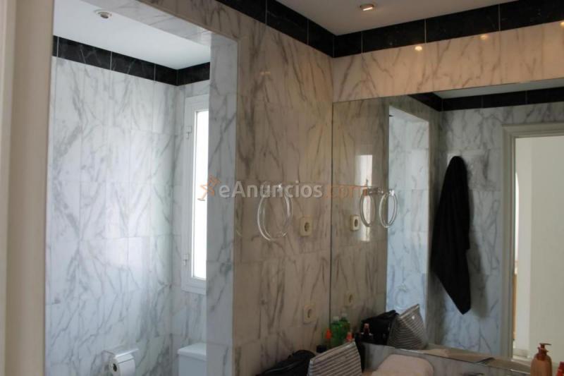 Atico en venta en  Nagüeles-Milla de Oro, Marbella