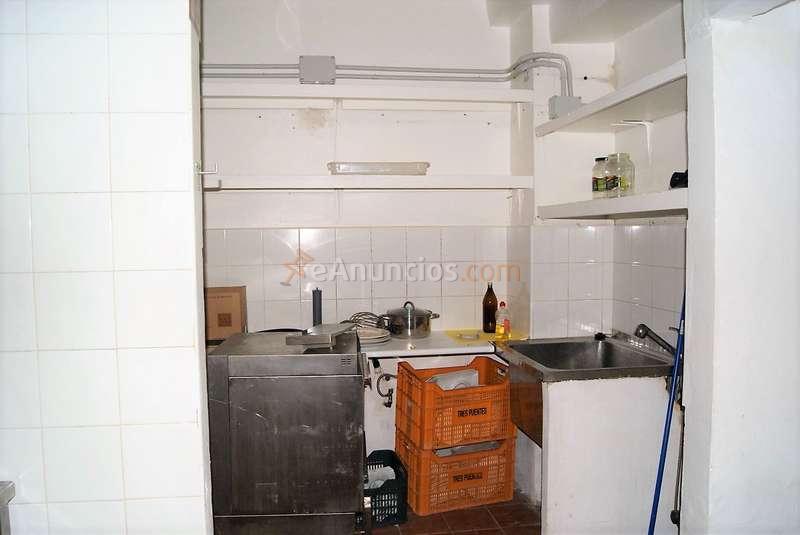 LOCAL COMERCIAL CERCA DE PLAYA Y HOTELES