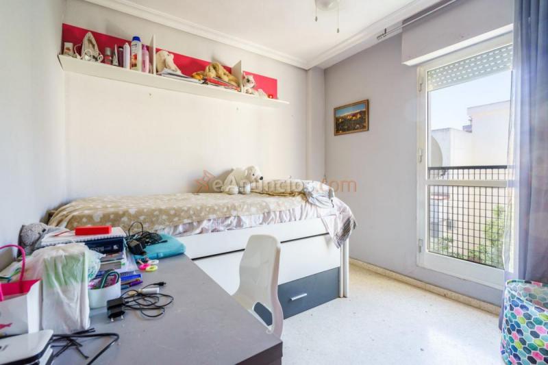 Apartamento en venta en  Pino Montano, Sevilla