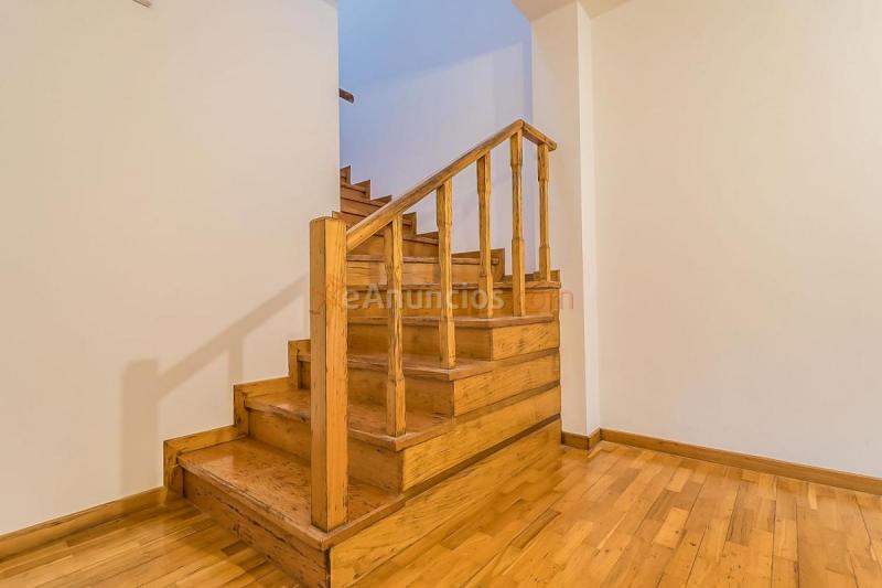 Adosado en venta en  Oleiros, Oleiros