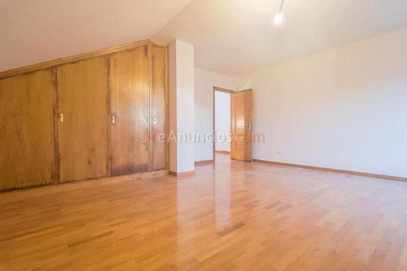 Adosado en venta en  Oleiros, Oleiros