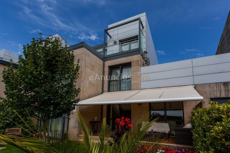 Adosado en venta en  San Lazaro - Meixonfrio, Santiago de Compostela