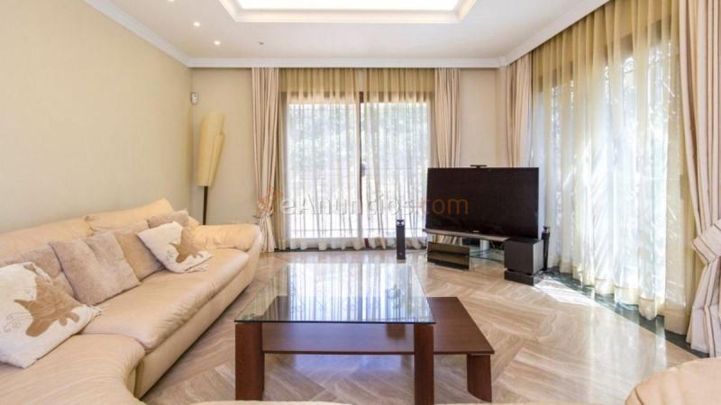 Adosado en venta en  Las Chapas-El Rosario, Marbella