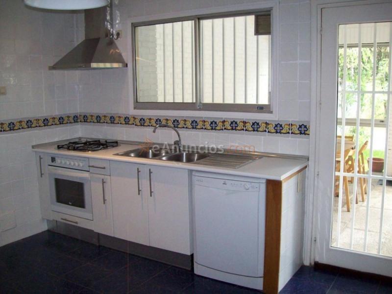 Adosado en alquiler en  Hortaleza, Madrid