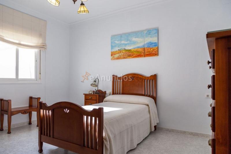 Adosado en venta en Calle José María Carretero, Montilla