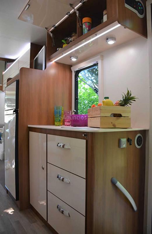 Renault Master Minibus Autocaravana Rimor Katamarano 9 - 7 Plazas viajar y dormir