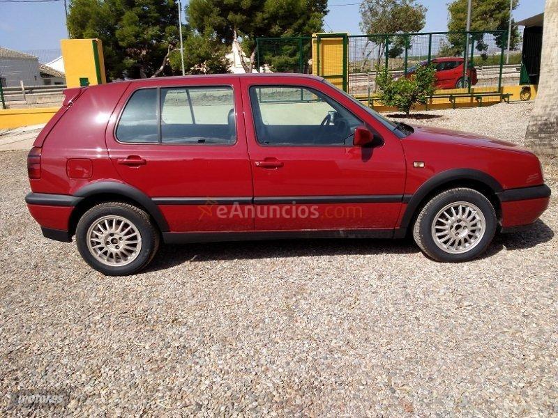 Volkswagen Golf 1.9 DIESEL de 1996 con 260.000 Km por 3.200 EUR. en Murcia