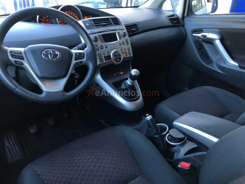 Toyota Corolla Verso 2.0 d4d 