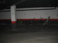 Llogo parking cotxe a pobenou