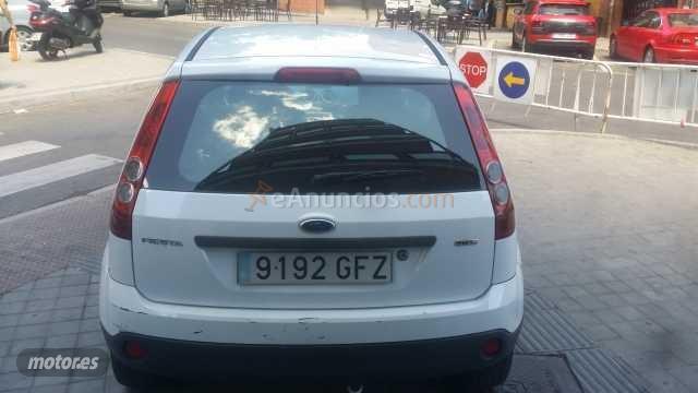 Ford Fiesta 1.6TDCI Sport Sport de 2008 con 326.000 Km por 2.500 EUR. en Madrid