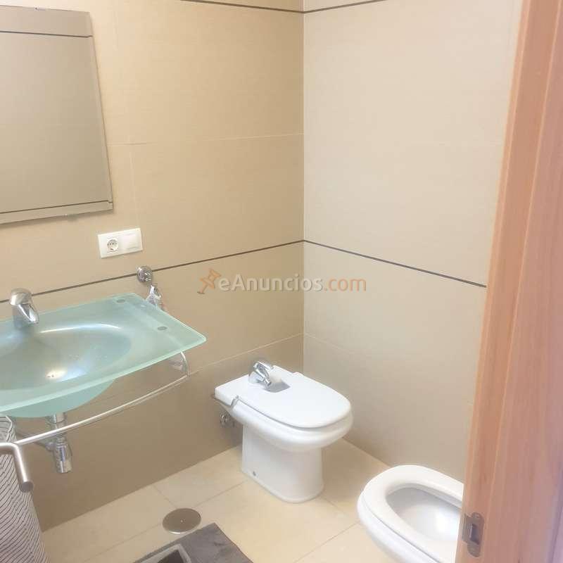 Vivienda muy moderna y adecuatamente distribuida.