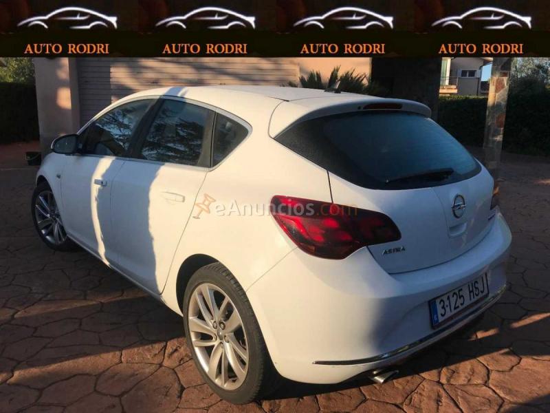 Opel Astra Sedan ESSENCE 