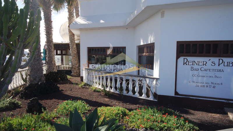 Centro Comercial en Charco Del Palo