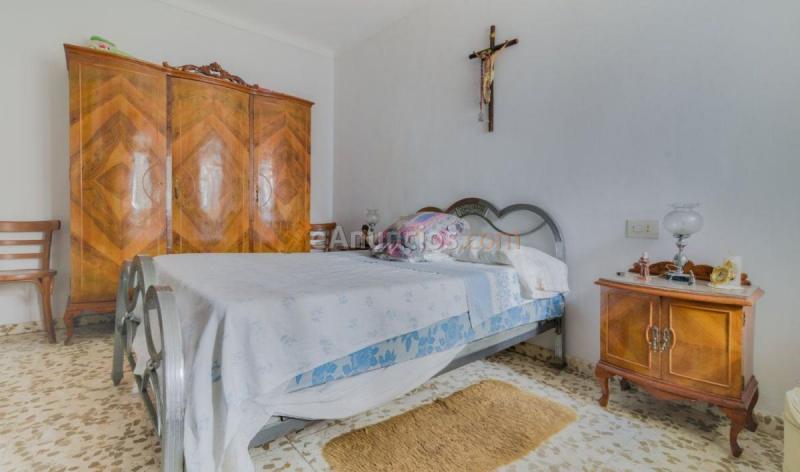 Adosado en venta en  Alora