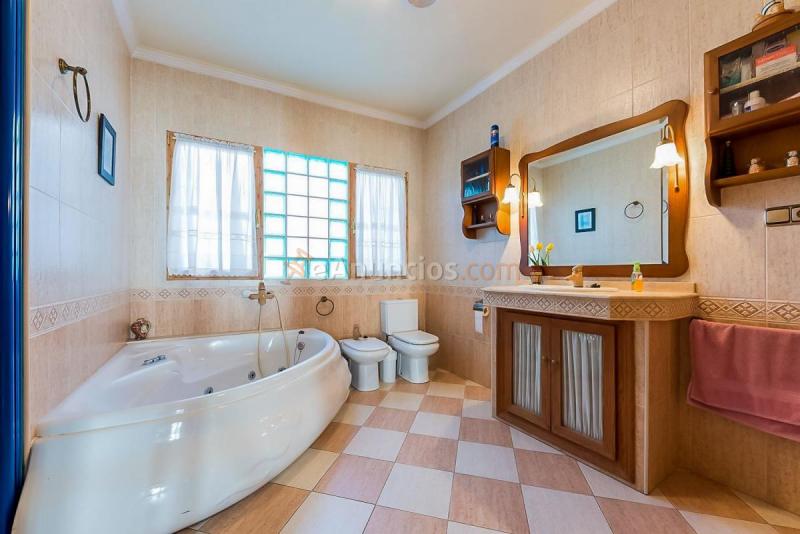 Adosado en venta en  Sax