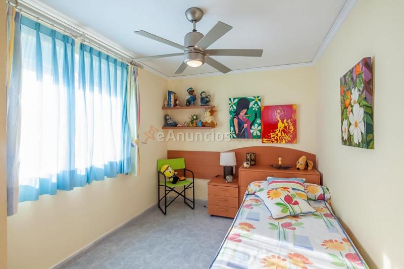 Adosado en venta en  Daimus