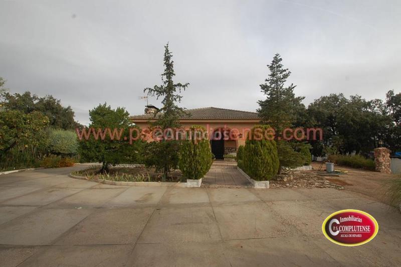 Adosado en venta en  Hontoba