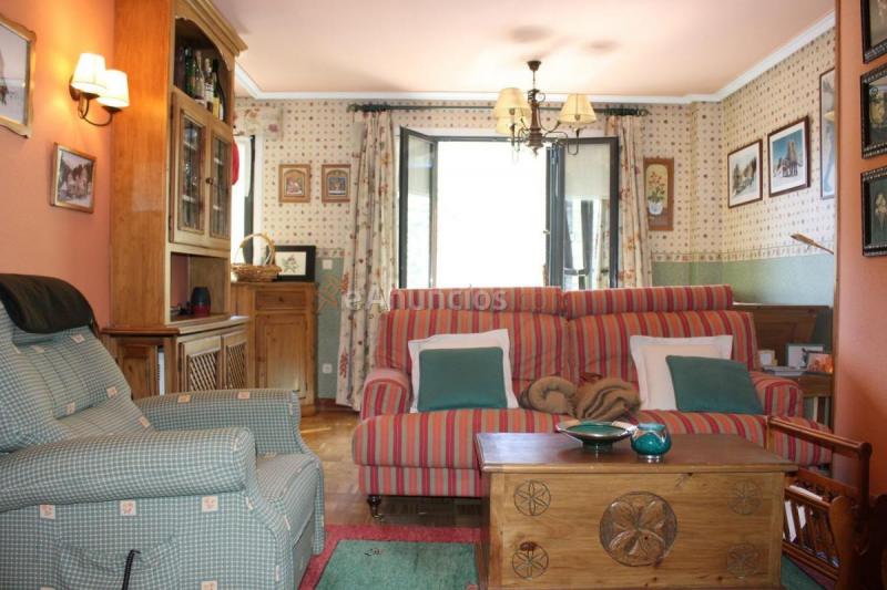 Apartamento en venta en Calle Edificio Los Iglos, Aísa