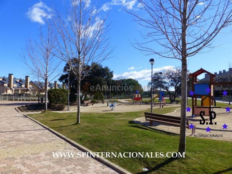 Adosado en venta en  Zona Prado de Somosaguas - La Finca, Pozuelo de Alarcón