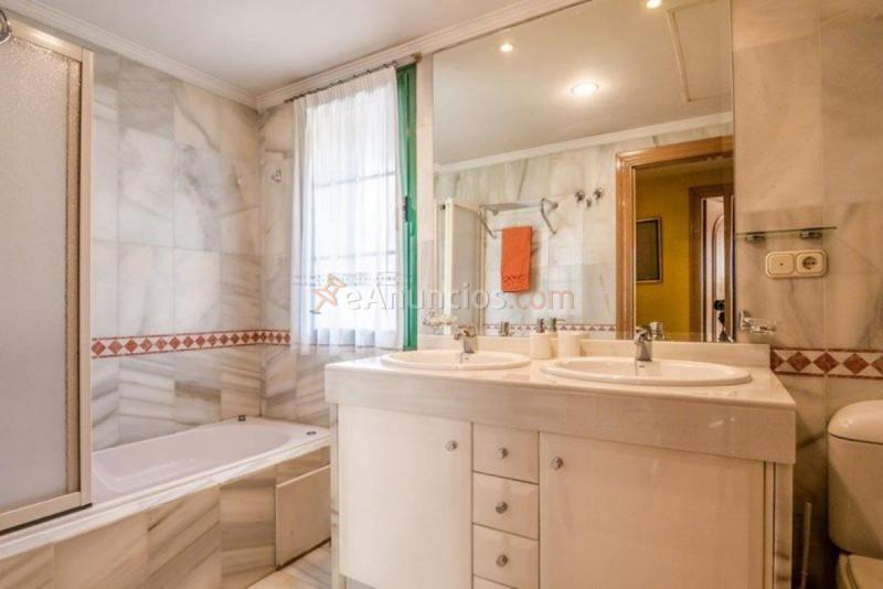 Casa en venta en Calle Doctor López Font, Granada, Figares - San Antón, Granada