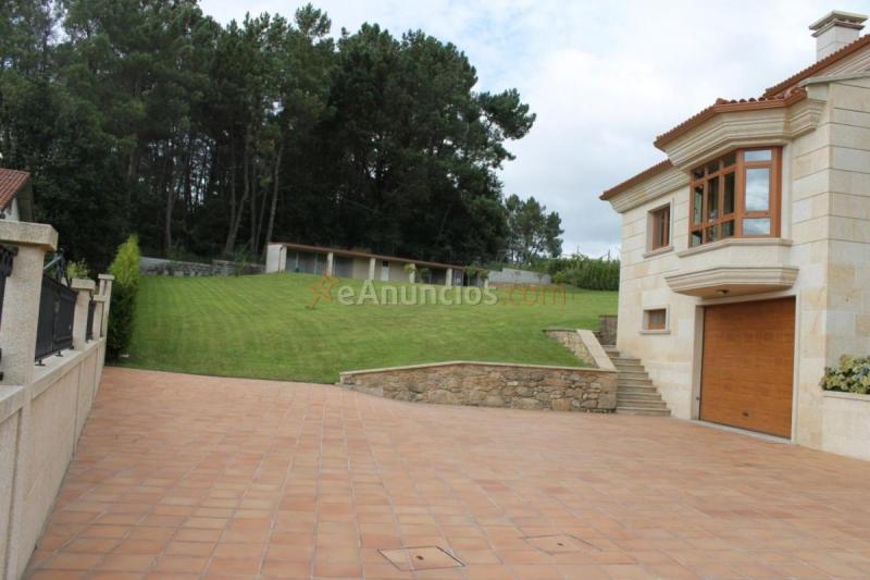 Adosado en venta en  Vedra