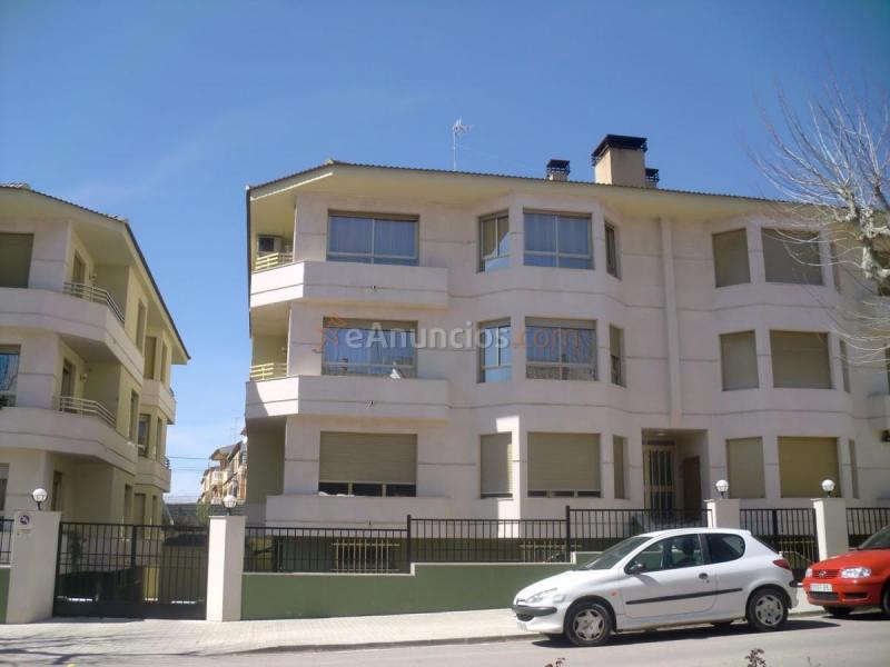 Apartamento en venta en Avenida Lamo Espinosa, Requena