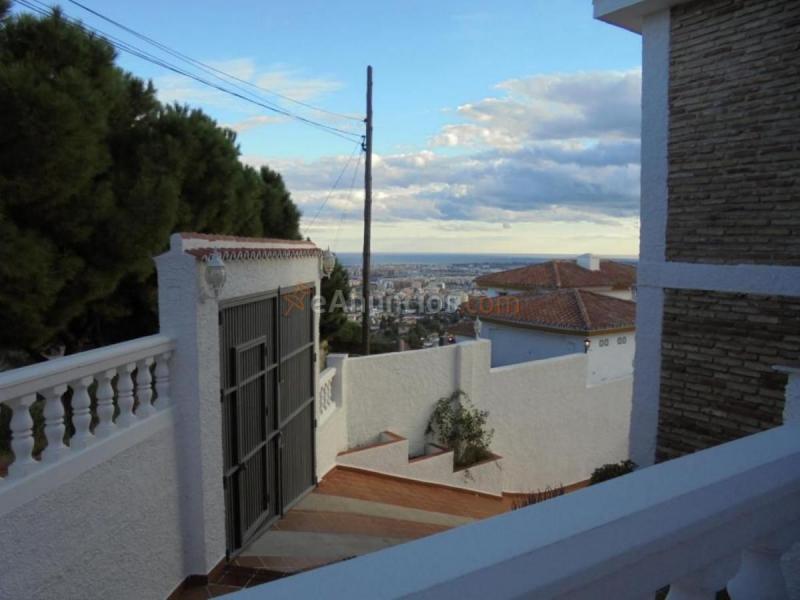 Adosado en venta en  Puerto de la Torre, Málaga