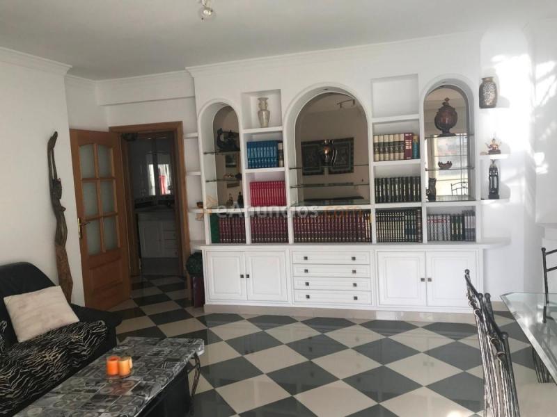 Apartamento en venta en  Marbella Pueblo, Marbella