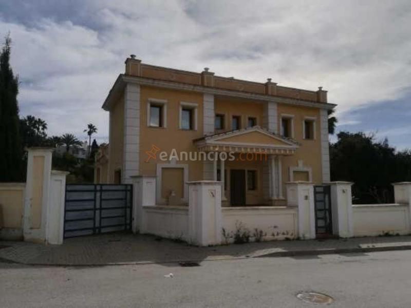 Adosado en venta en  HACIENDA DE LAS CHAPAS, Elviria-Cabopino, Marbella