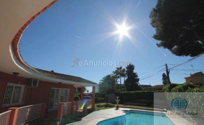 Adosado en venta en  Las Lagunas, Mijas