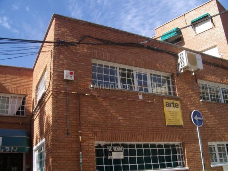Local Comercial en venta en Calle tírvia, Moncloa, Madrid