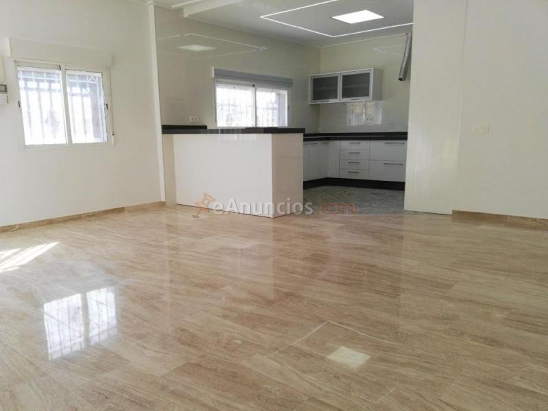 Adosado en venta en  Lugar Torrellano Alto Poligono 1, Torrellano, Elche  Elx