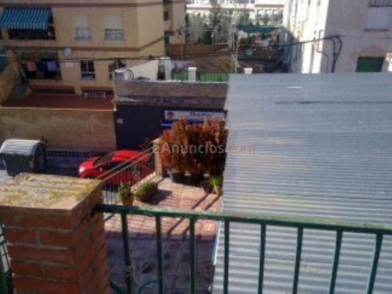 Casa en venta en  La Zubia