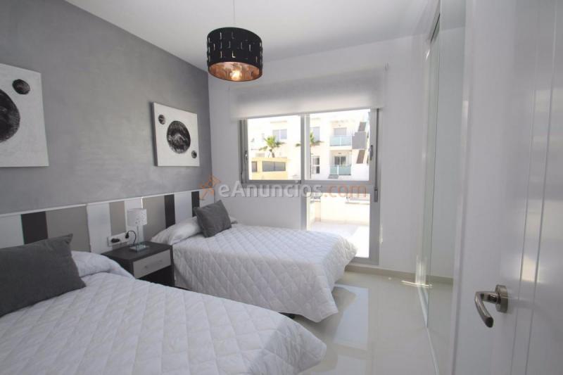Atico en venta en  Carrer Sin, Zona Pueblo, Guardamar del Segura