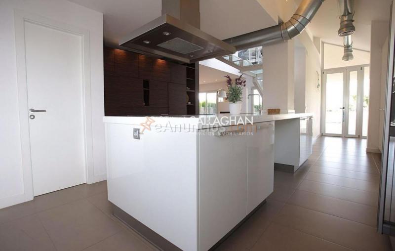 Adosado en venta en  Torre en Conill-Cumbres de San Antonio, Bétera