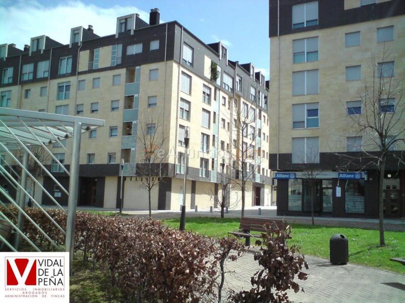 Local Comercial en alquiler en Calle Pablo Iglesias, Covadonda-Campuzano-Ciudad Vergel, Torrelavega