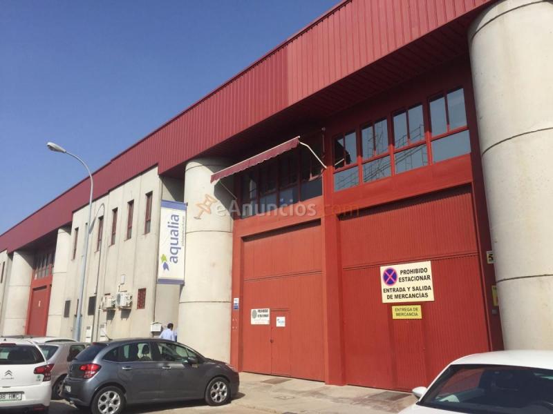 Edificio en venta en Calle Pincel, Pino Montano, Sevilla