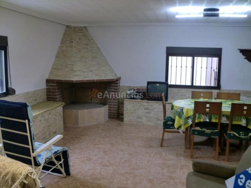 Adosado en venta en  Calle Fuente, Requena