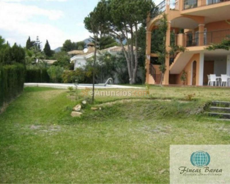 Adosado en venta en  Urbanizaciones, Benalmádena