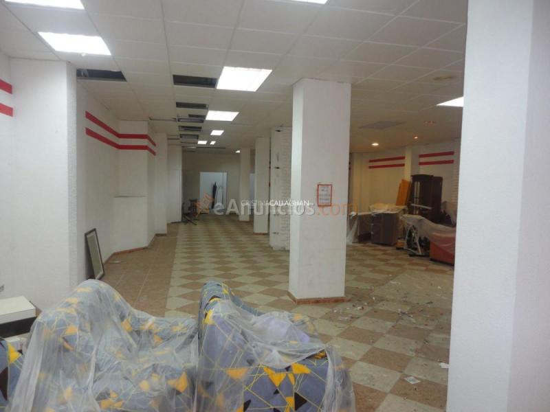 Local Comercial en venta en  POETA CLAVERO SERRANO, Benicalap, Valncia