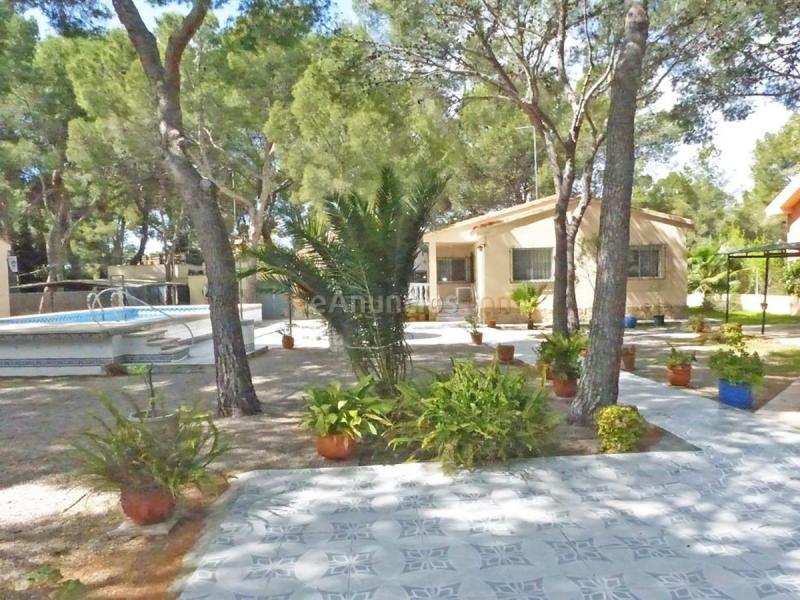 Adosado en venta en  Serra