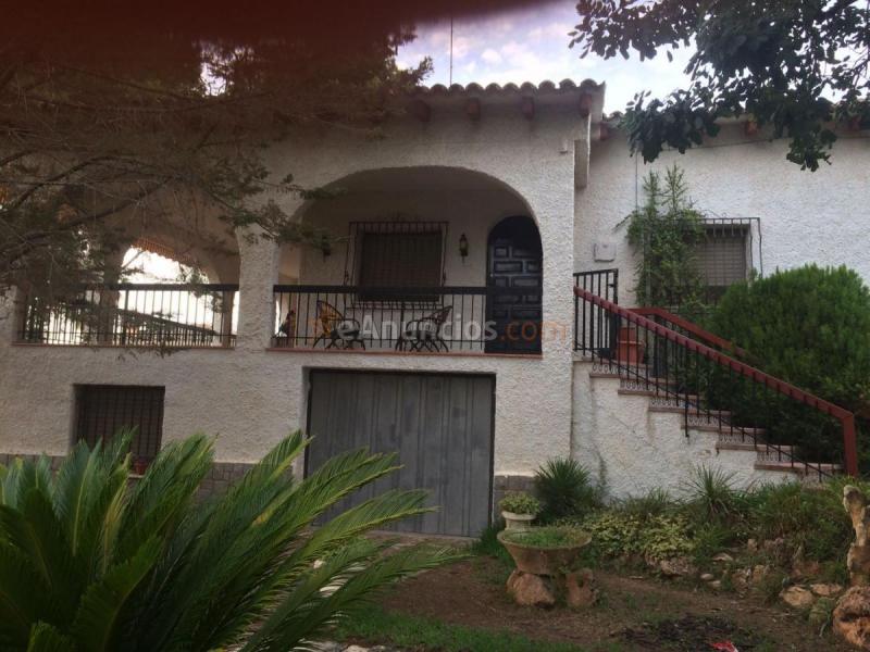 Adosado en venta en  San Antonio de Benagéber