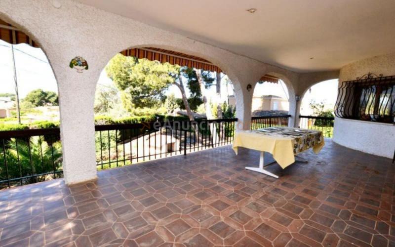 Adosado en venta en  San Antonio de Benagéber