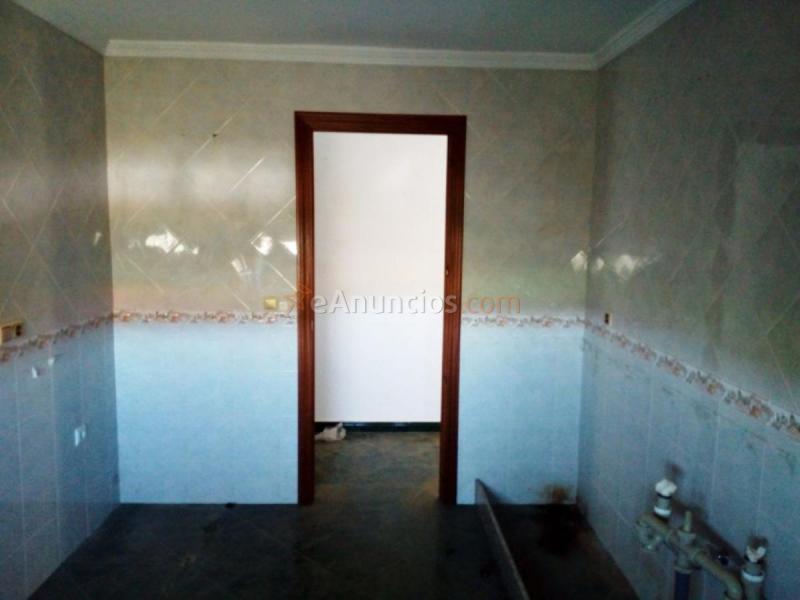 Apartamento en venta en Calle RENFE 80 VIVIENDAS, Zona Fuentemora, Antequera