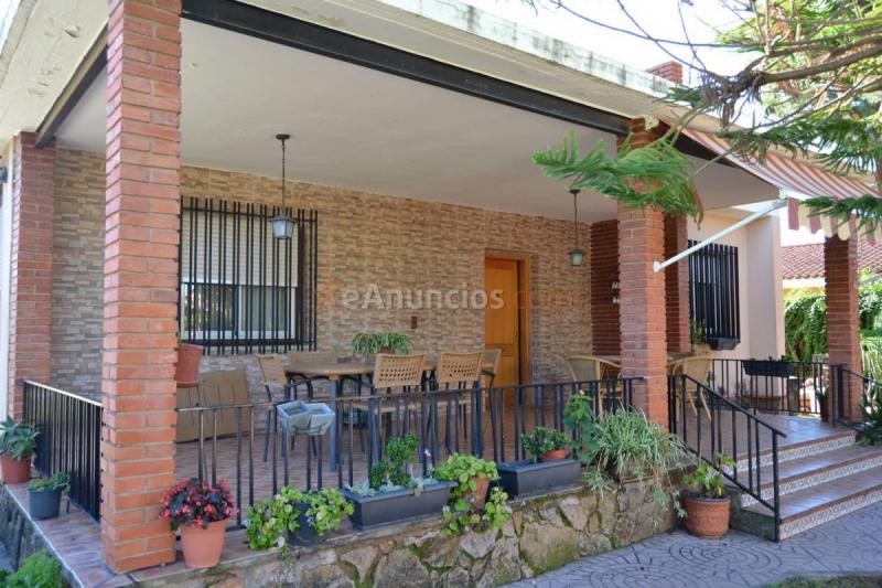 Adosado en venta en  Rascanya, La Pobla de Vallbona