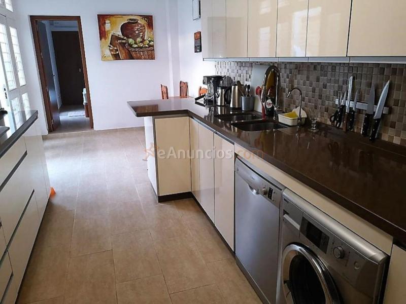 Casa en venta en  Puerto de la Torre, Málaga