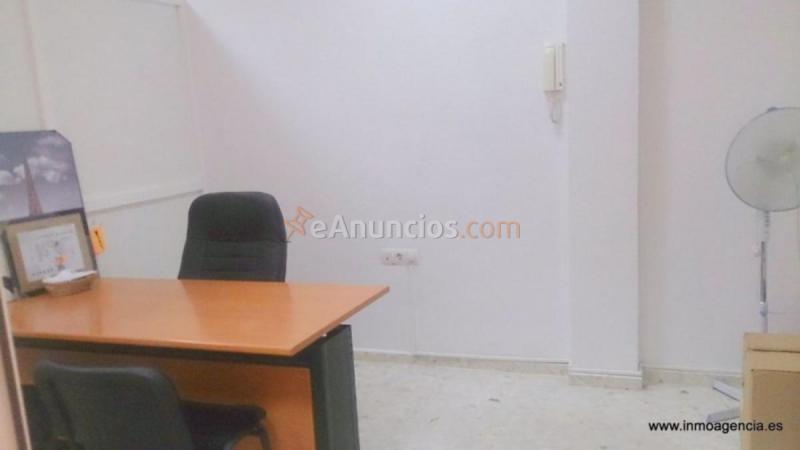 Local Comercial en venta en  Avenida la Aeronáutica, Sevilla este, Sevilla
