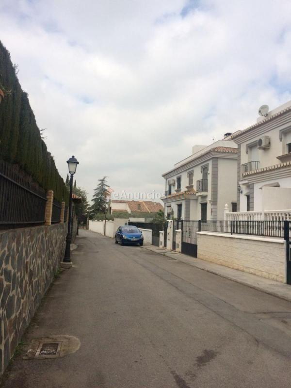 Casa en venta en  Ogijares