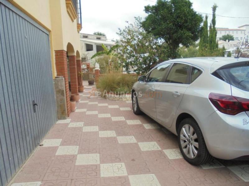 Adosado en venta en  Puerto de la Torre, Málaga